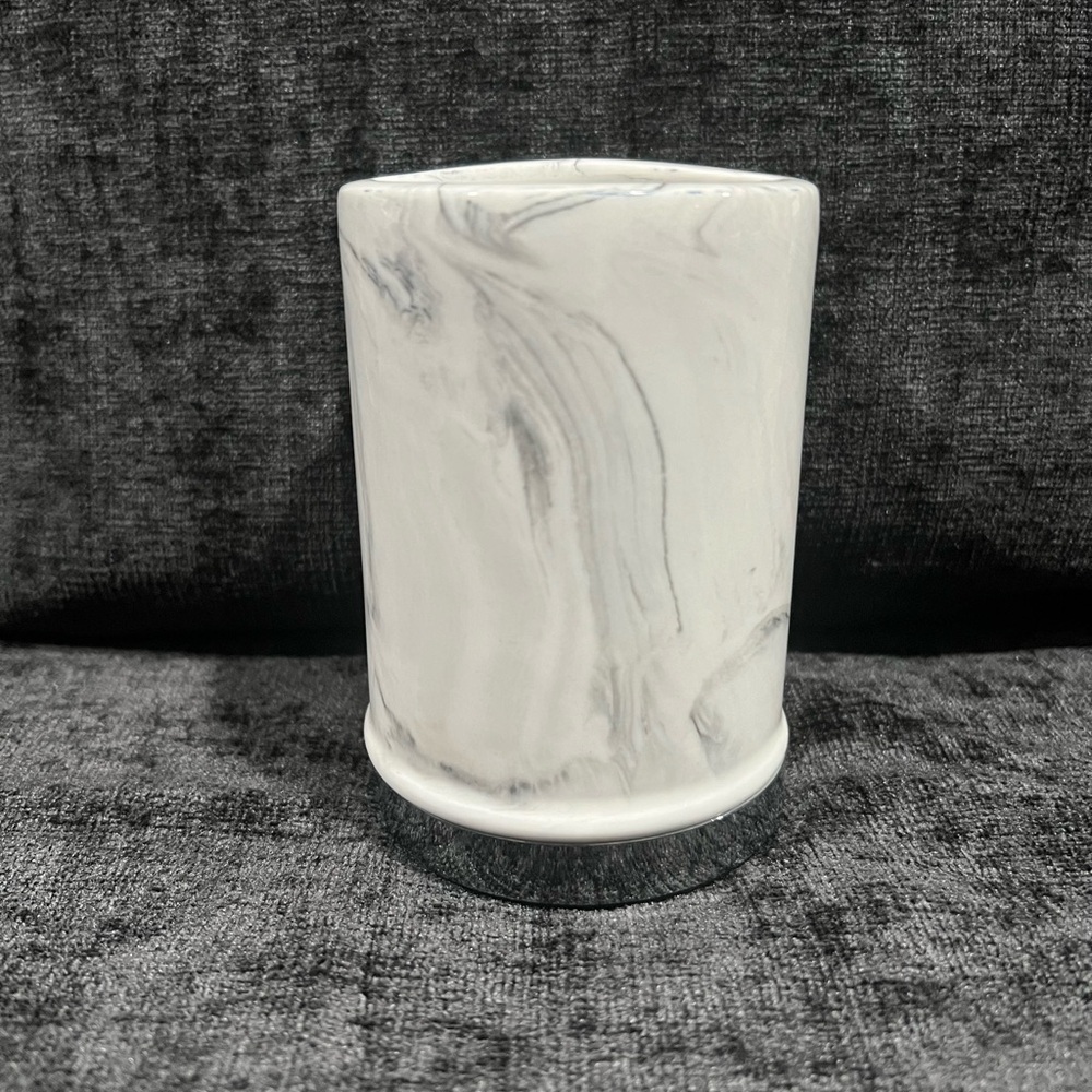 Marble Patterned Plastic Toothbrush Holder
